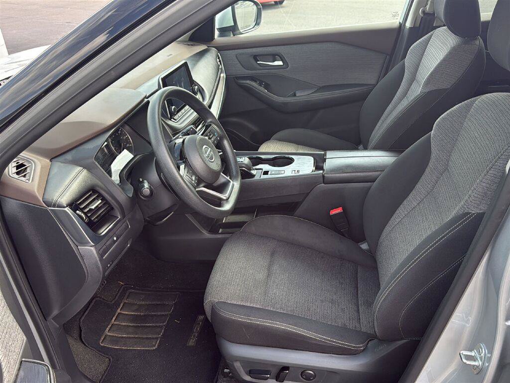 Certified 2021 Nissan Rogue SV FWD image 15