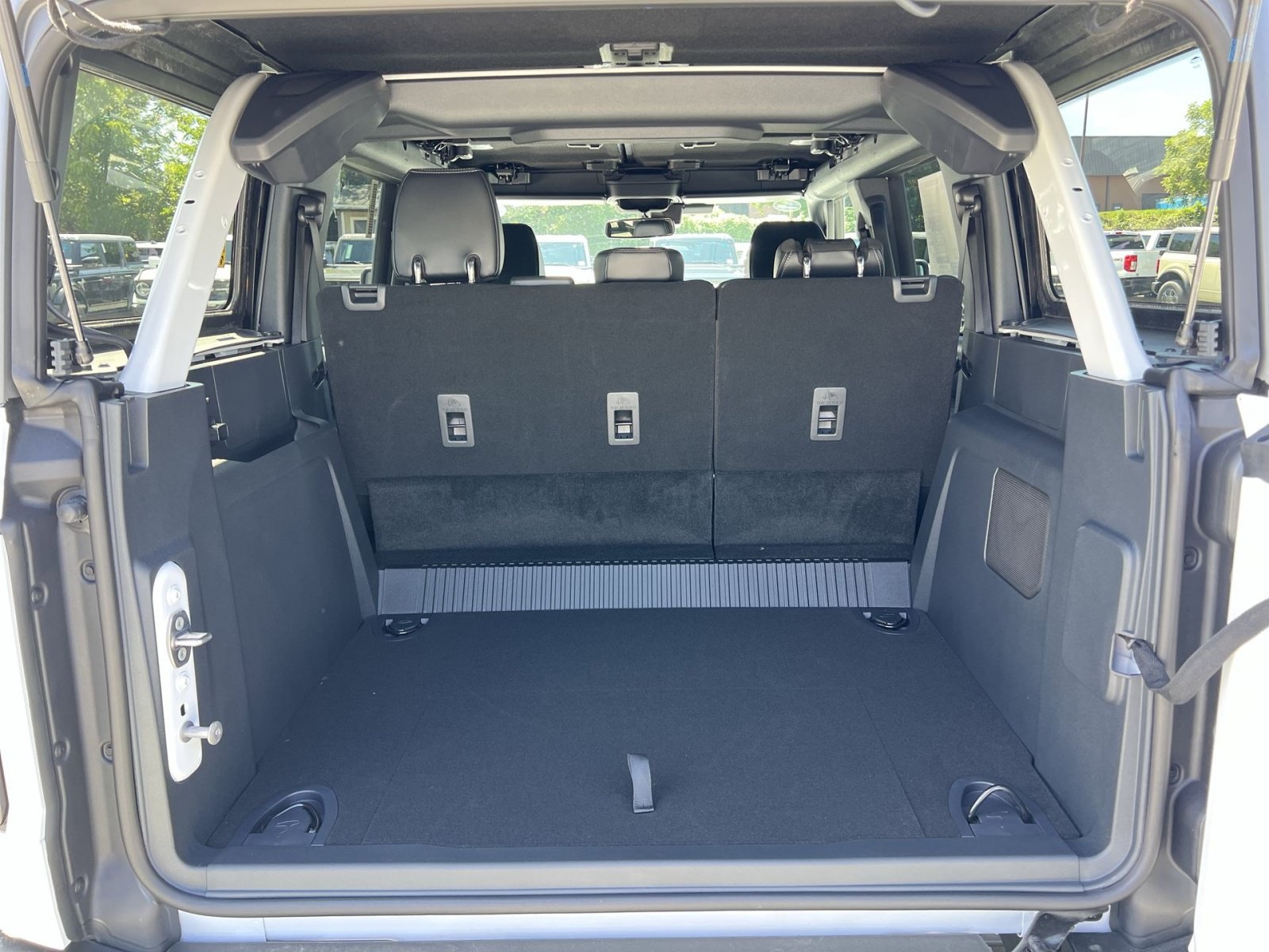 New 2026 Ford Bronco Outer Banks AWD/4WD image 25