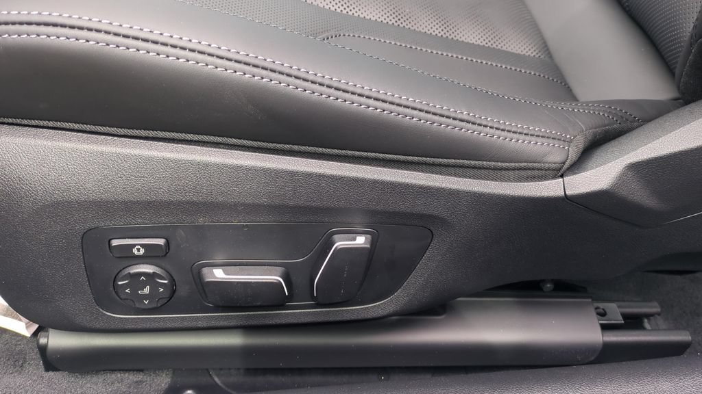 New 2026 BMW M4 Coupe w/ Parking Assistance Package RWD image 18