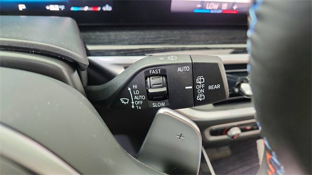 Used 2025 BMW X7 M60i image 45