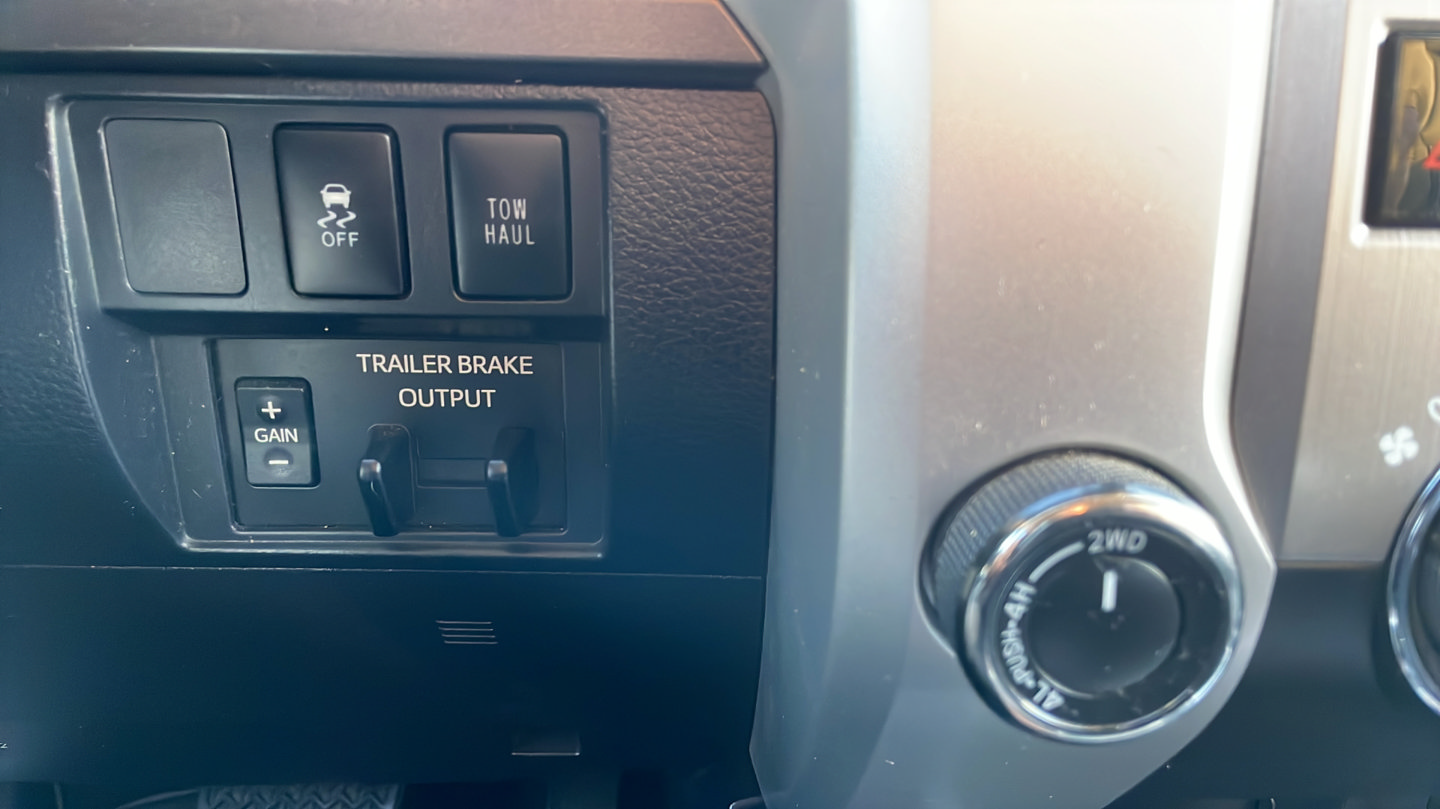 Certified 2019 Toyota Tundra SR5 w/ TRD Off Road Package AWD/4WD image 22