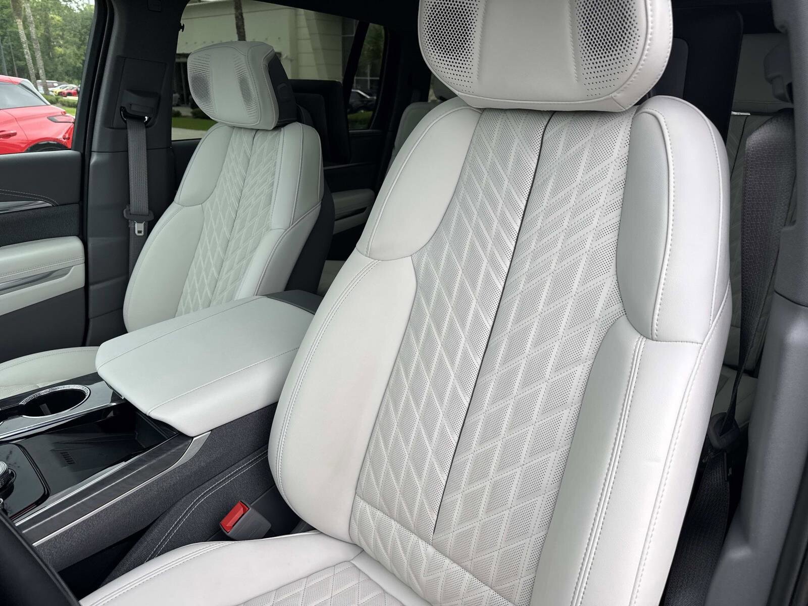 Certified 2025 Cadillac Escalade IQ Luxury 1 w/ Smart Trailering package AWD/4WD image 22