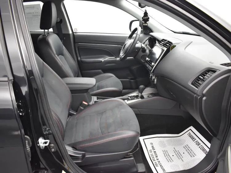 Used 2025 Mitsubishi Outlander Sport ES AWD/4WD image 16