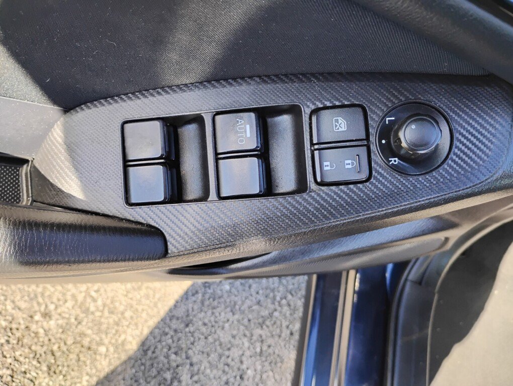 Used 2015 MAZDA MAZDA3 i Touring FWD image 13
