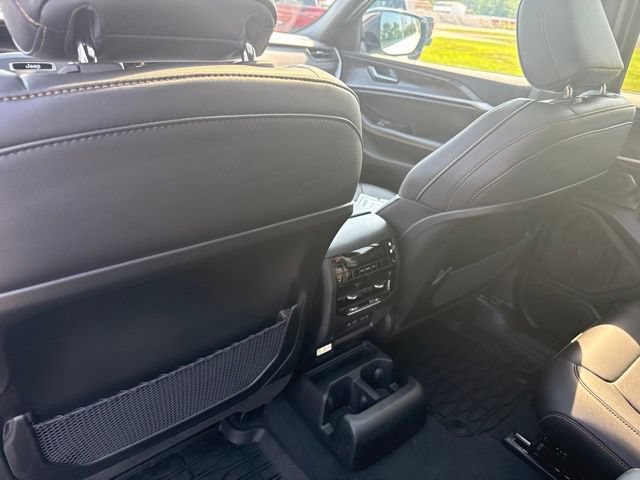 New 2026 Jeep Grand Cherokee L Limited AWD/4WD image 39