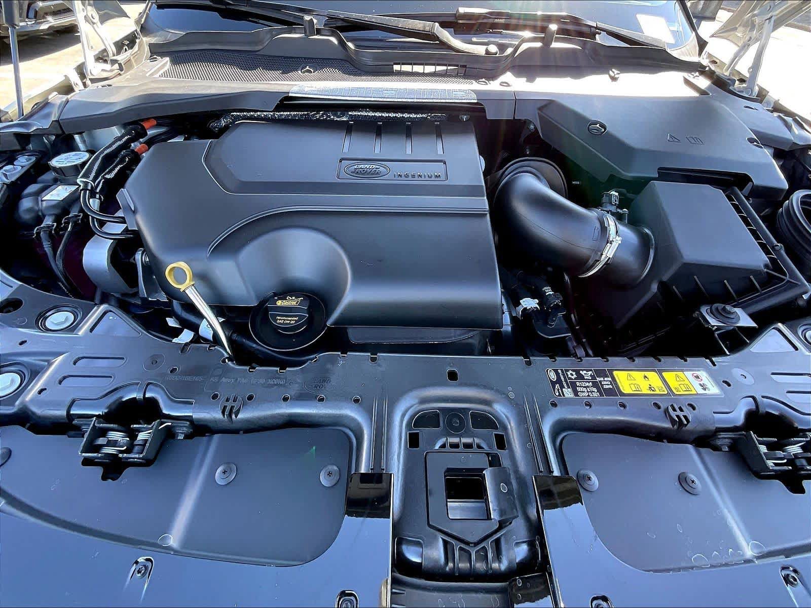 New 2026 Land Rover Range Rover Evoque Dynamic SE AWD/4WD image 13