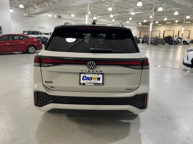 New 2026 Volkswagen Tiguan SE R-Line AWD/4WD image 7