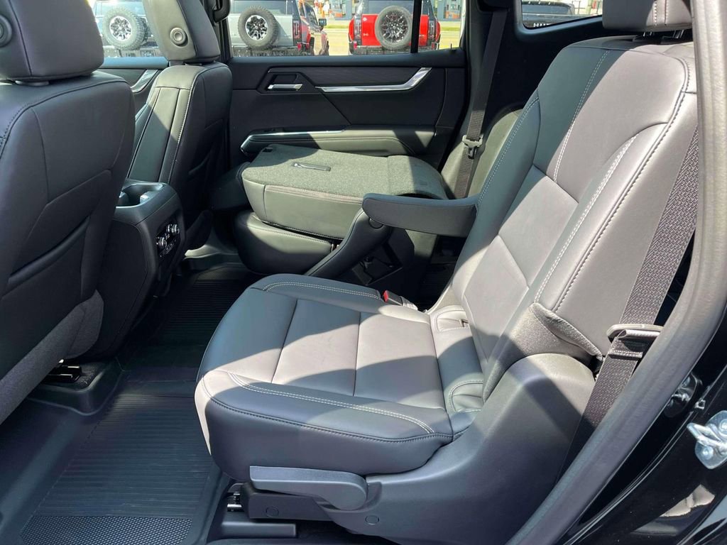 New 2026 GMC Acadia Elevation w/ Elevation Premium Package FWD image 16