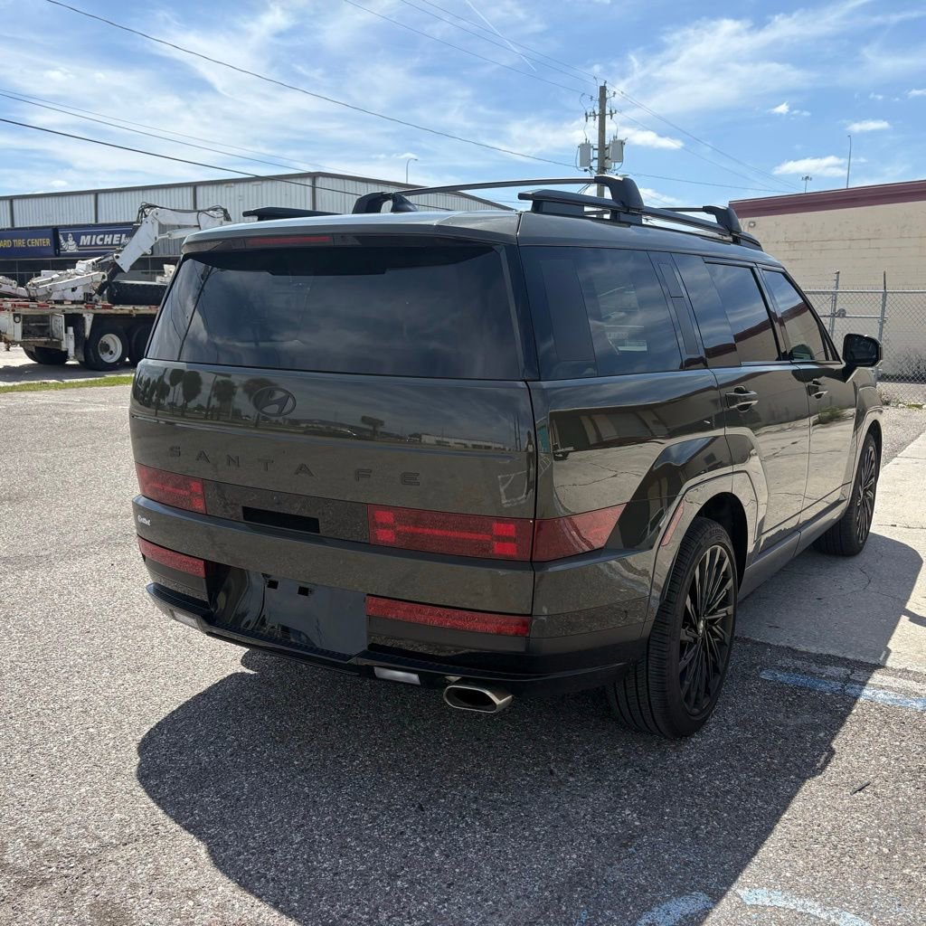Used 2025 Hyundai Santa Fe Calligraphy image 3