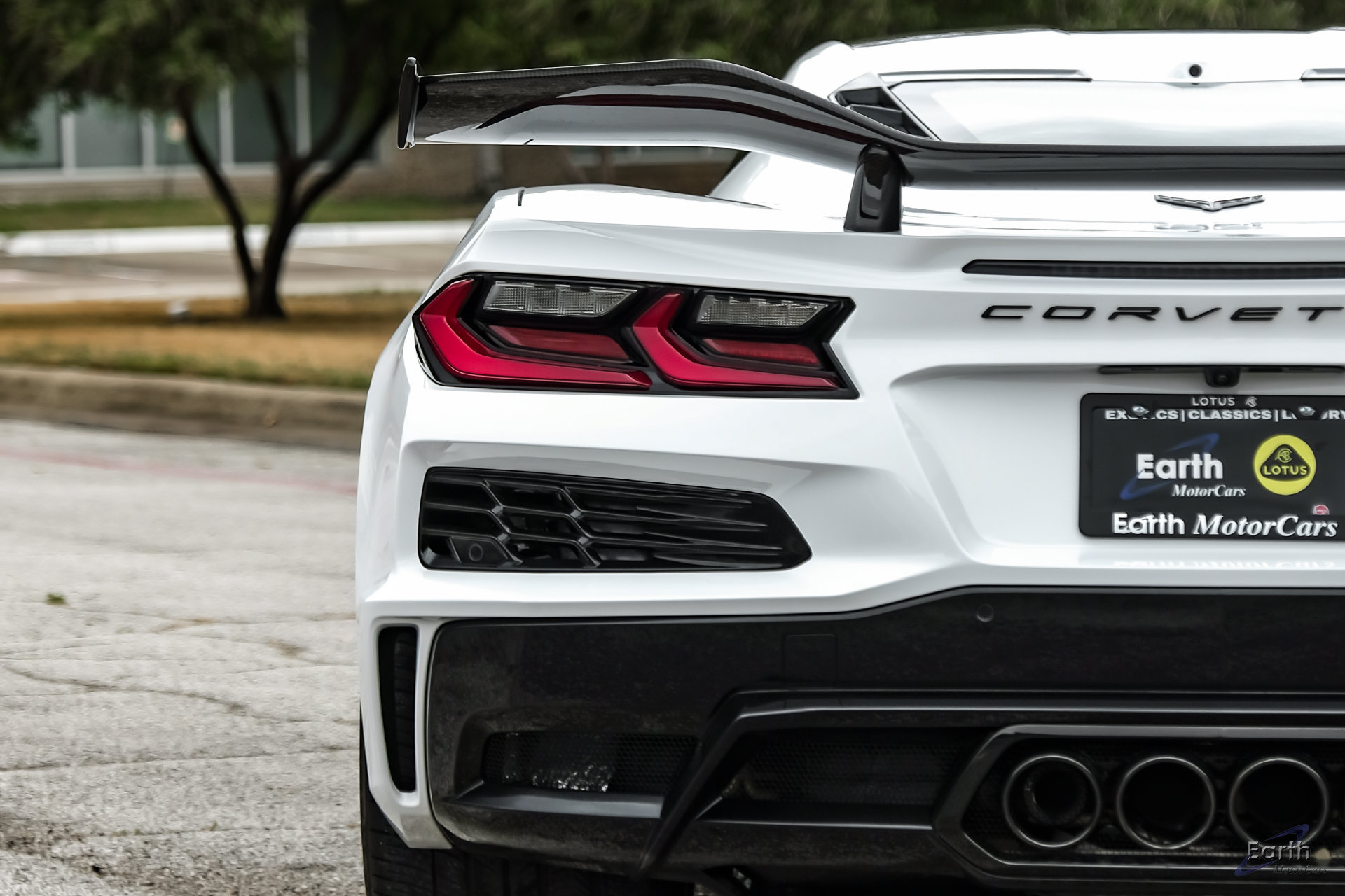 Used 2024 Chevrolet Corvette Z06 w/ Z07 Performance Package RWD image 17