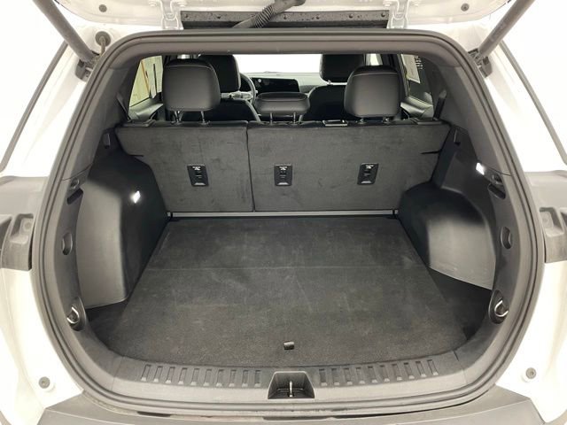 Certified 2025 Chevrolet Equinox LT w/ Convenience Package II image 11