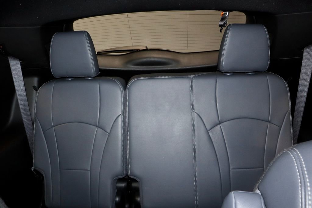 Used 2024 Buick Enclave Premium AWD/4WD image 23