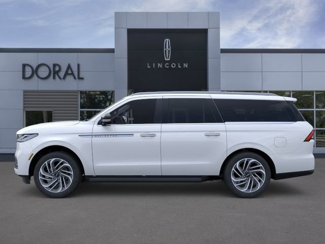 New 2026 Lincoln Navigator L Premier AWD/4WD image 3