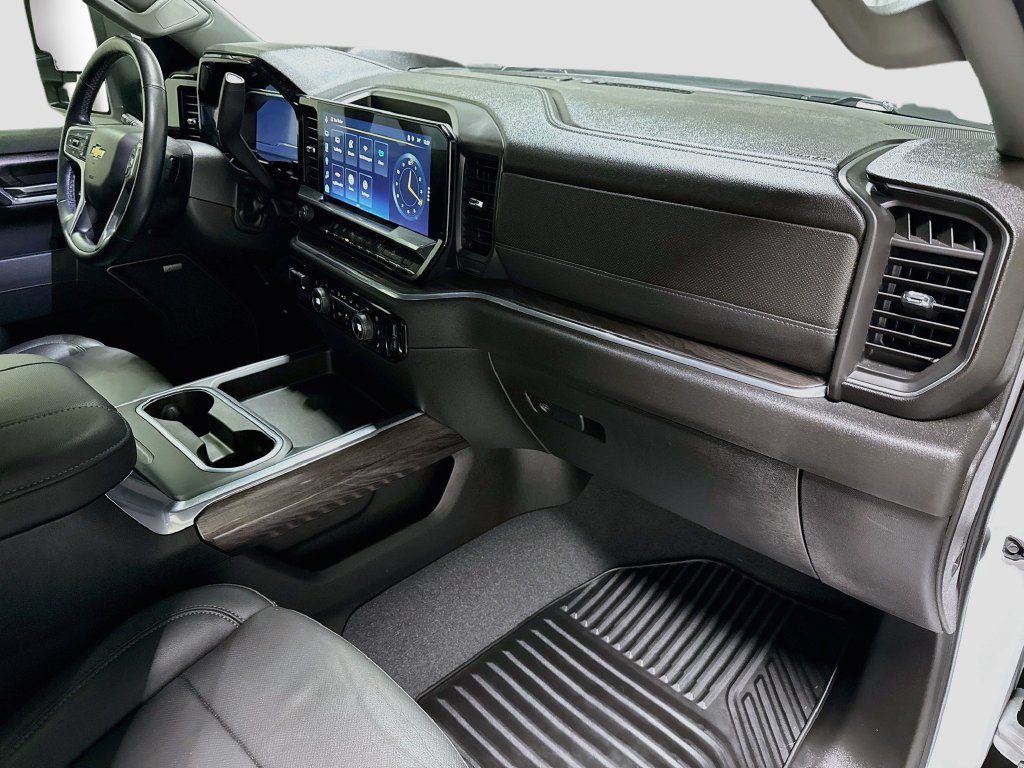 Used 2024 Chevrolet Silverado 2500 LTZ w/ LTZ Plus Package AWD/4WD image 30