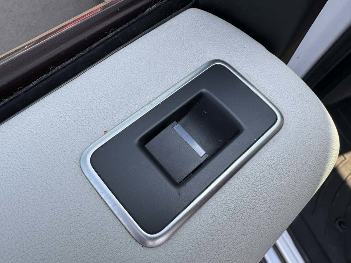 Used 2017 Land Rover Range Rover Supercharged image 59