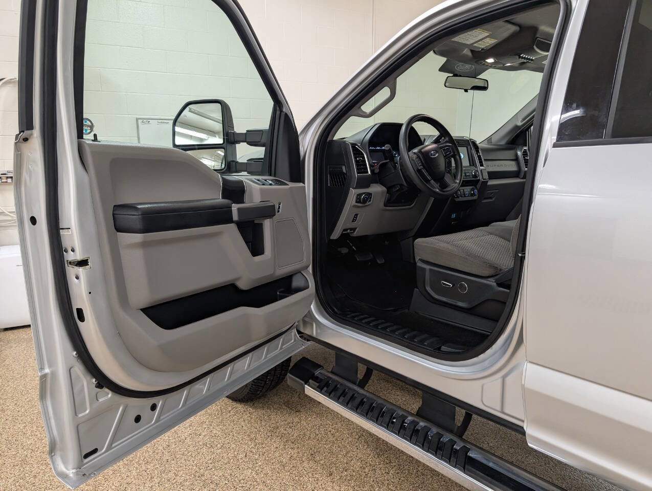 Used 2018 Ford F250 XLT w/ XLT Value Package image 6
