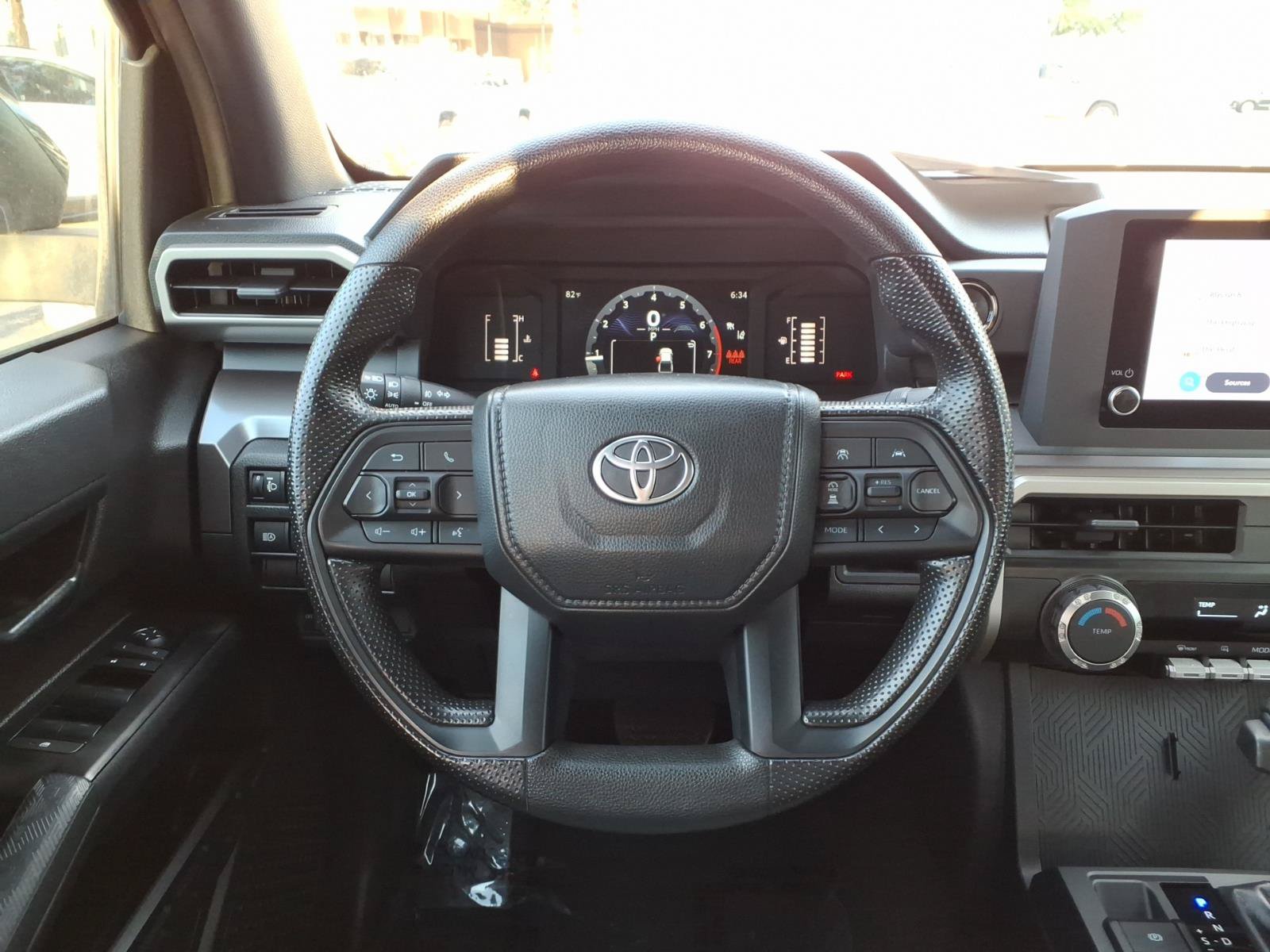 Certified 2025 Toyota Tacoma SR5 AWD/4WD image 11