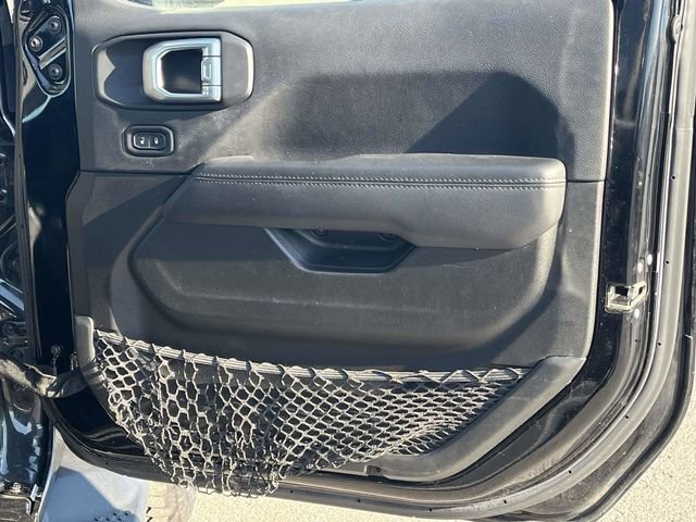 Used 2021 Jeep Wrangler Unlimited Sahara image 25