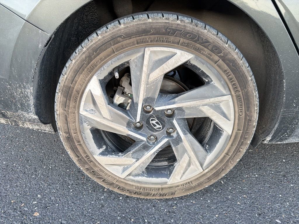 Used 2024 Hyundai Elantra SEL w/ Convenience Package image 11