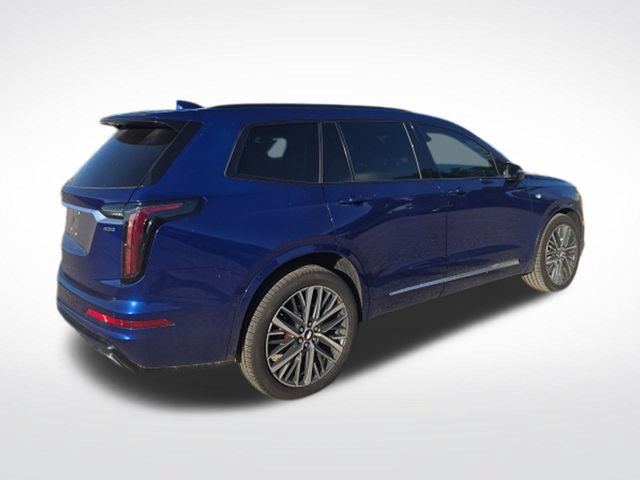 Used 2023 Cadillac XT6 Sport w/ Technology Package AWD/4WD image 3
