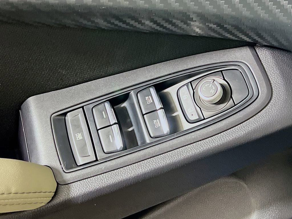 Used 2024 Subaru Ascent Premium w/ Convenience Package image 16