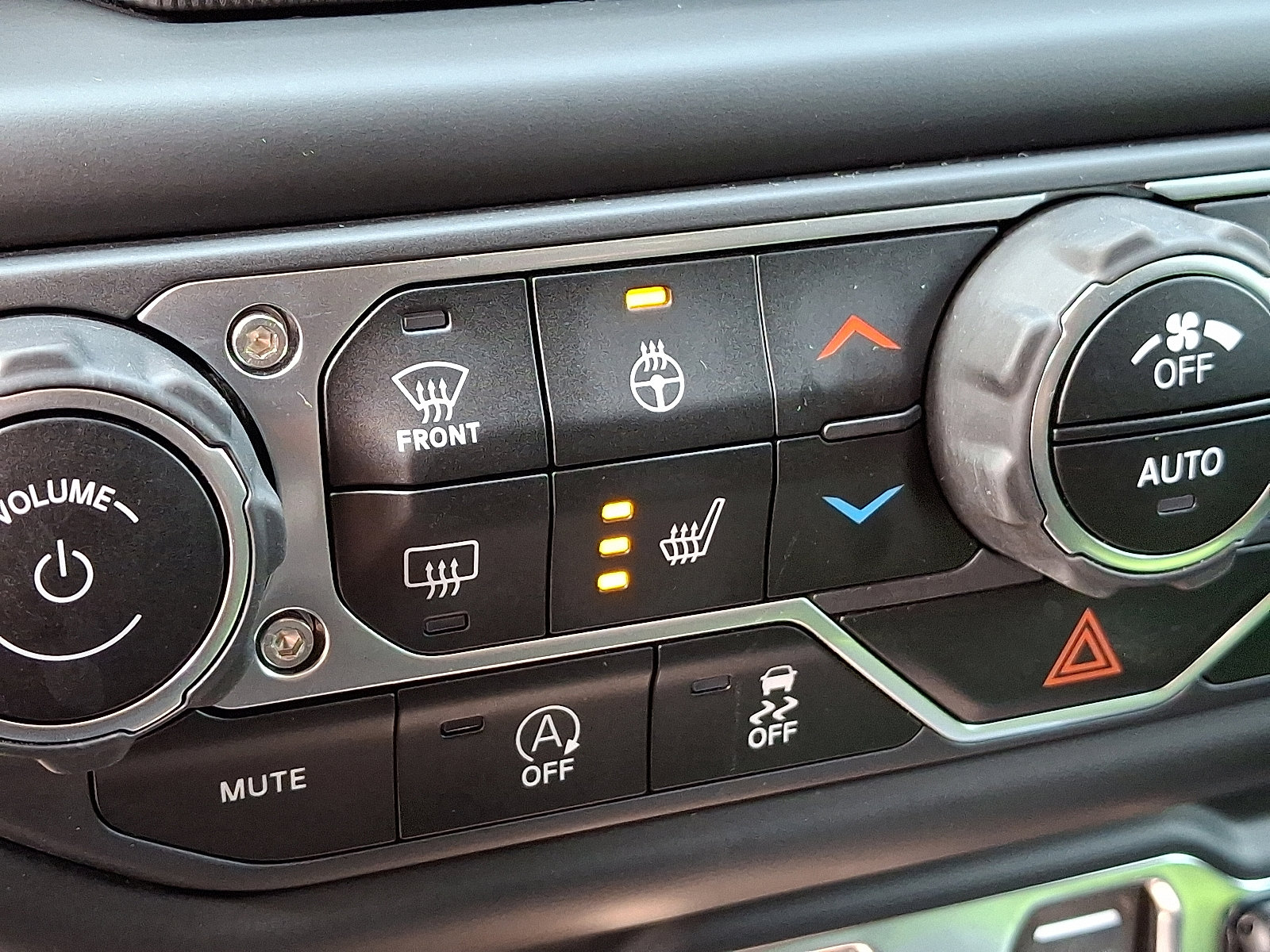 Certified 2021 Jeep Gladiator Willys image 23