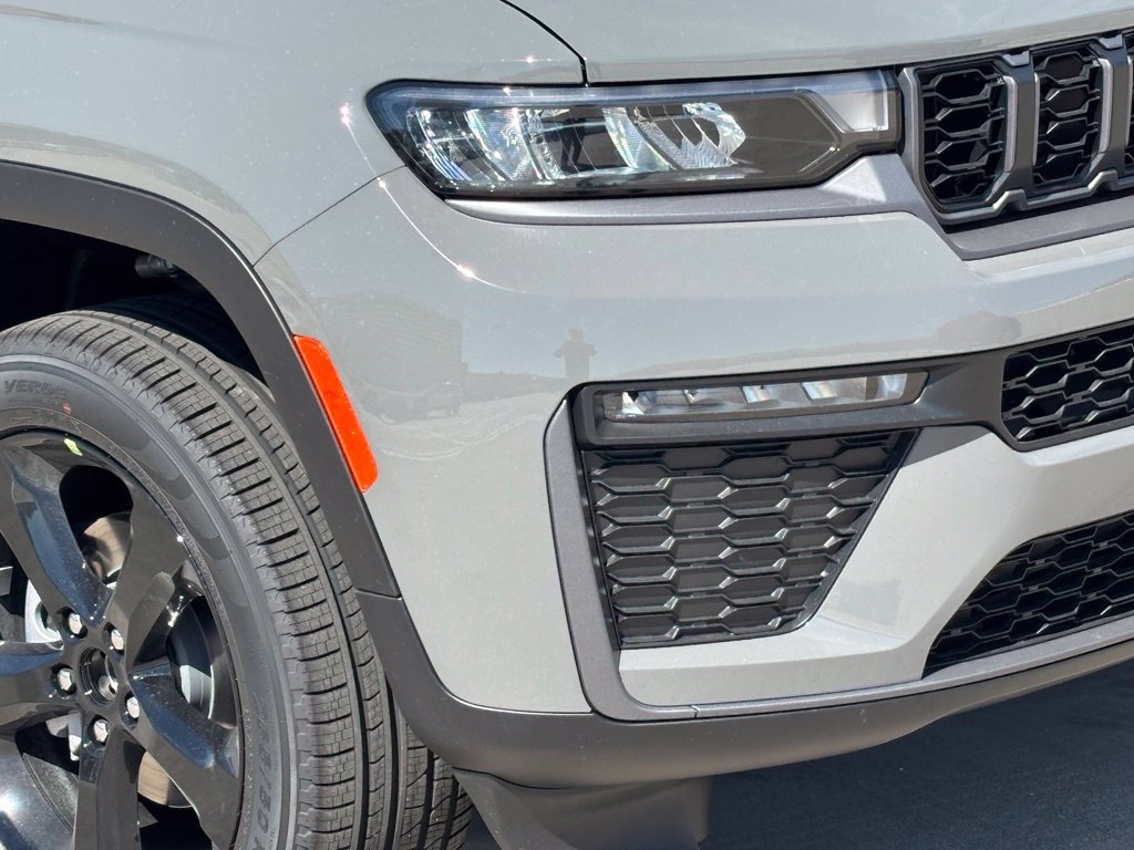 New 2027 Jeep Grand Cherokee Limited AWD/4WD image 6