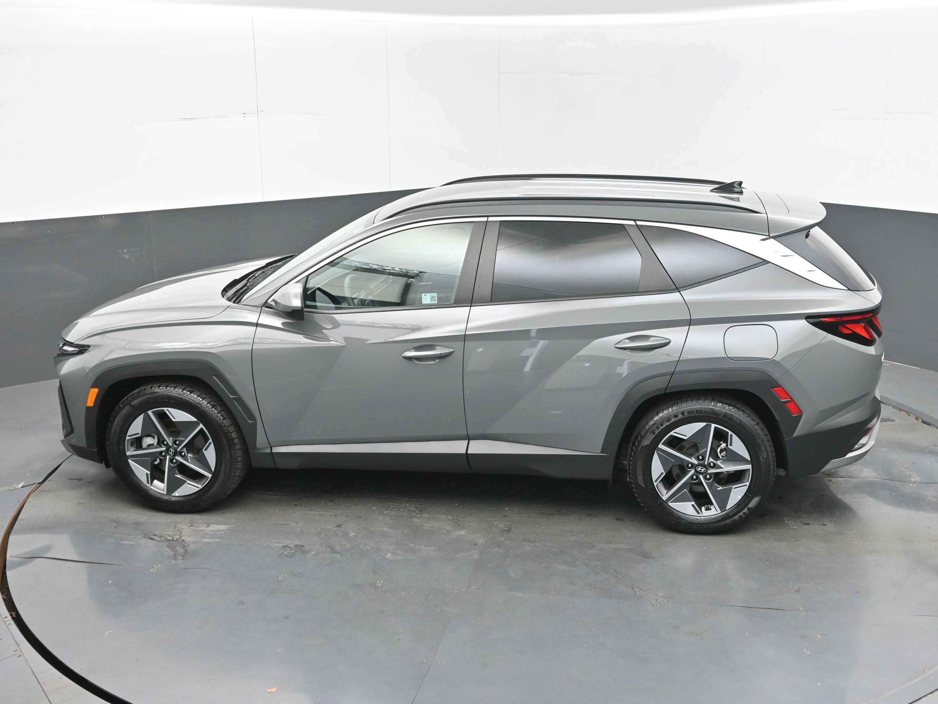 Used 2025 Hyundai Tucson SEL FWD image 36