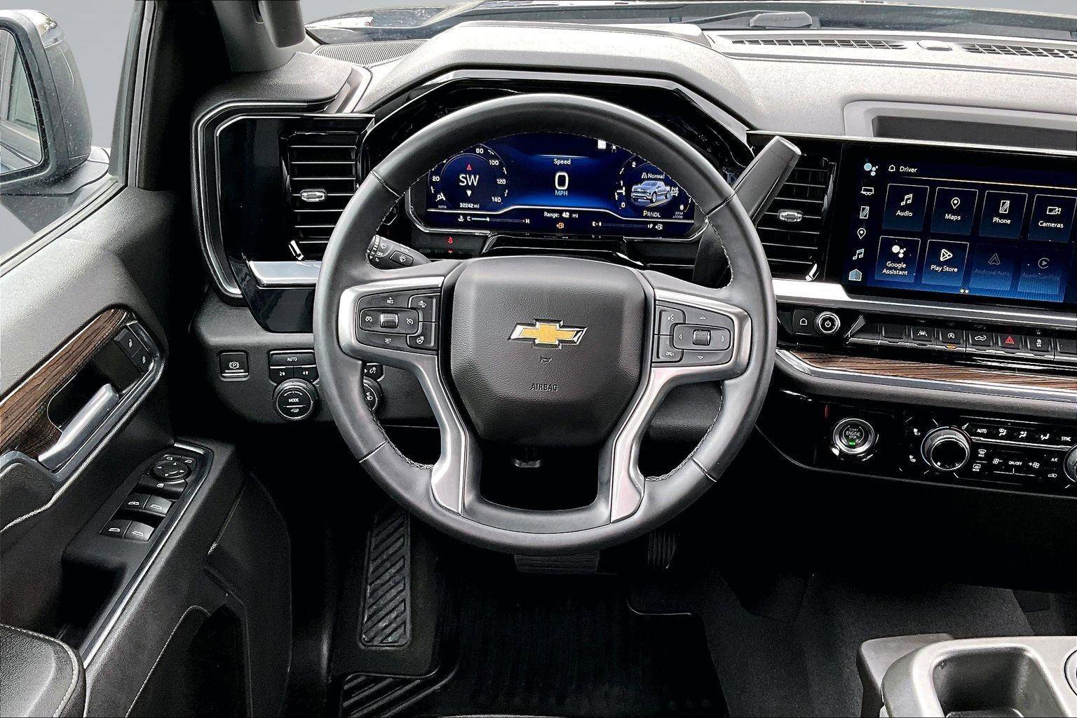 Used 2023 Chevrolet Silverado 1500 LT AWD/4WD image 6