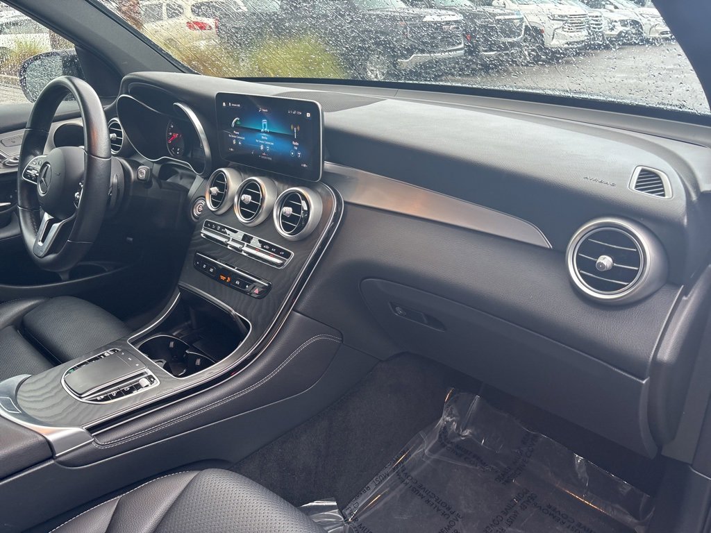 Used 2021 Mercedes-Benz GLC 300 4MATIC image 23