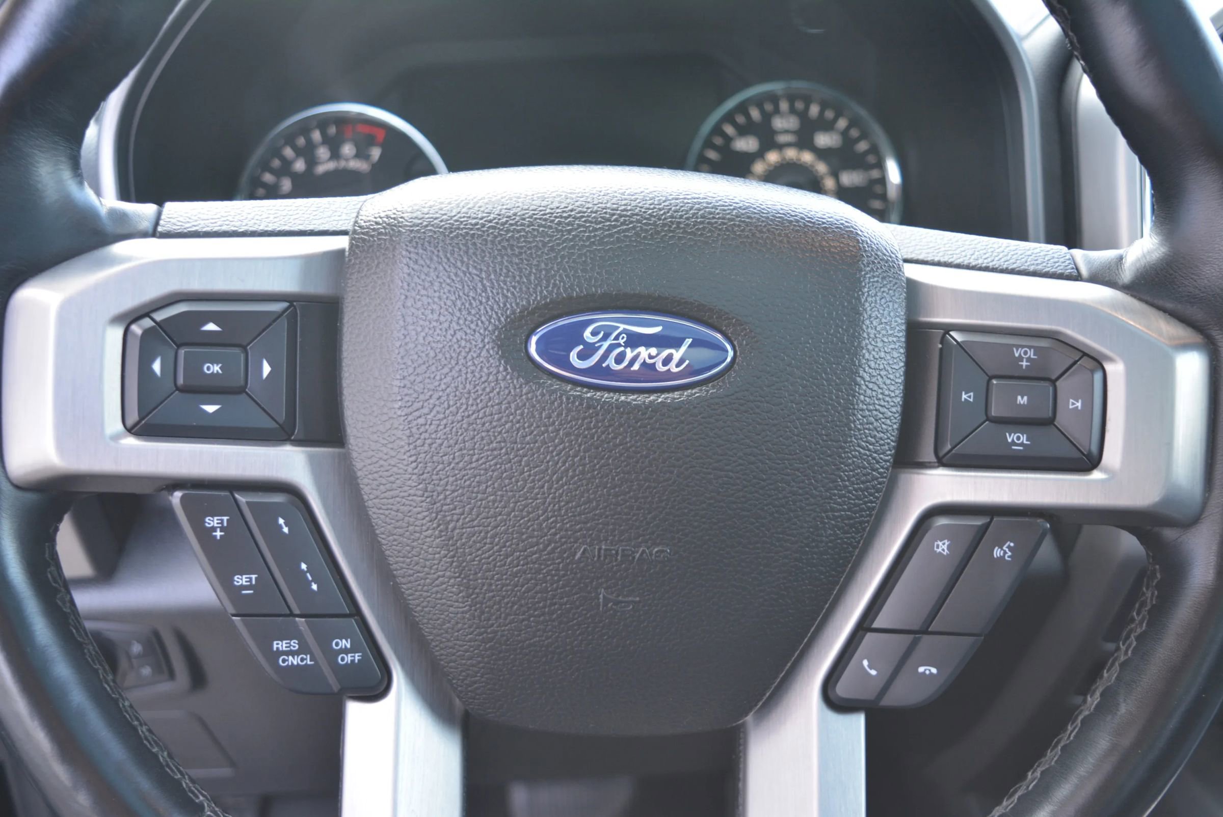 Used 2017 Ford F150 Platinum w/ Technology Package image 24