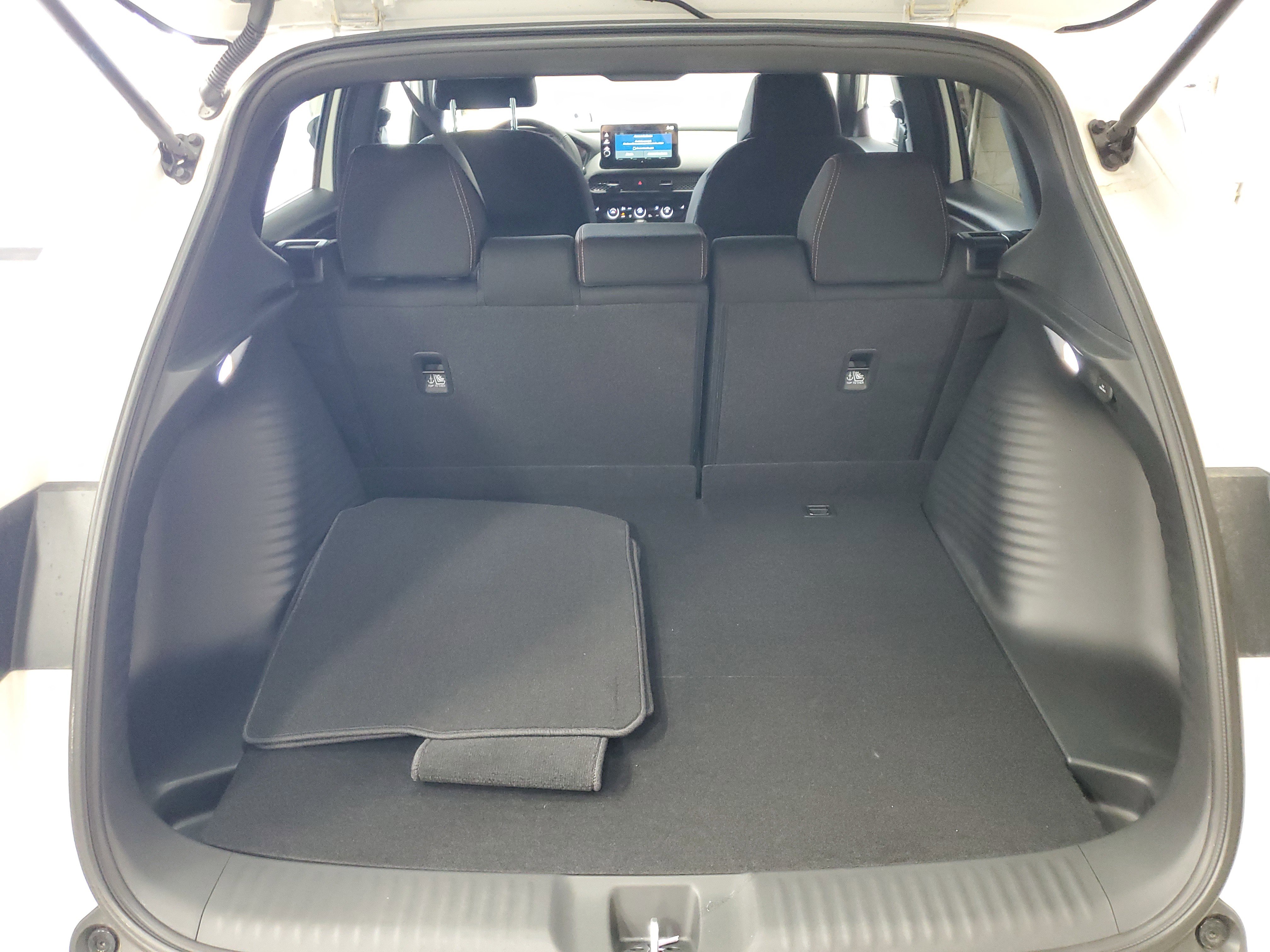 Certified 2026 Honda HR-V Sport image 9