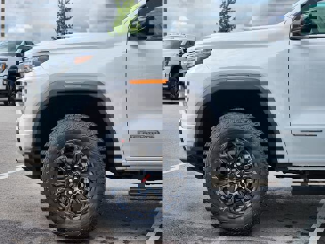 New 2025 GMC Canyon Elevation w/ Convenience Package image 5