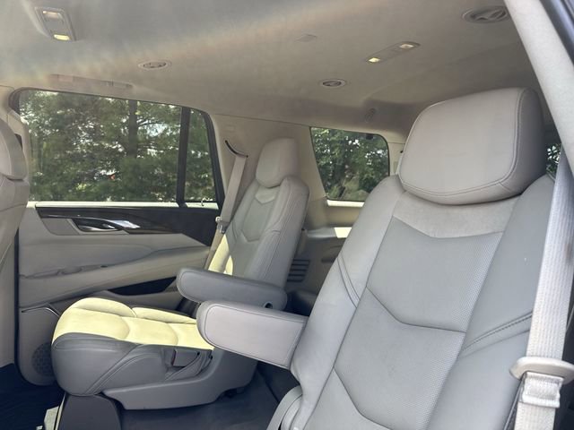 Used 2019 Cadillac Escalade Luxury AWD/4WD image 14