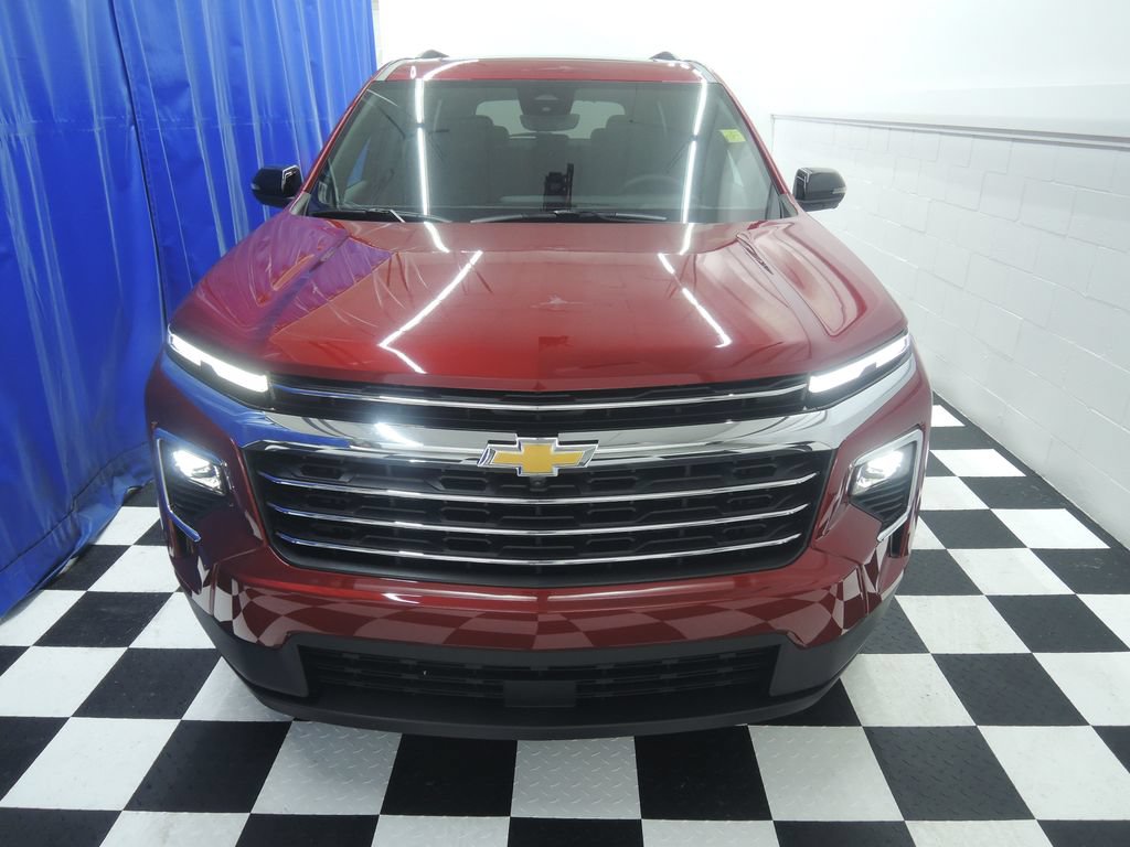 New 2026 Chevrolet Traverse LT w/ Sun and Wheel Package FWD image 3