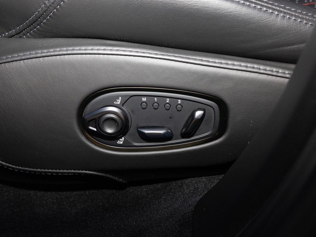 Used 2021 Aston Martin DBX AWD/4WD image 25