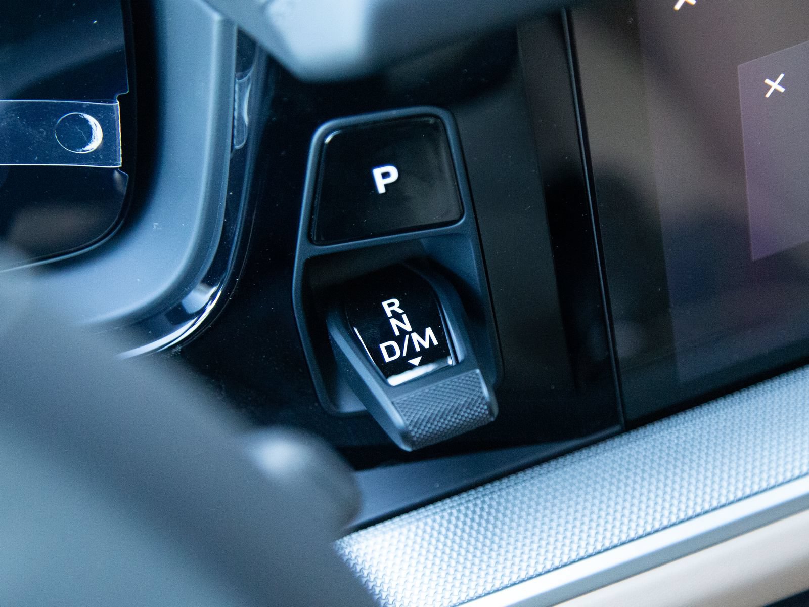 Certified 2025 Porsche Cayenne E-Hybrid AWD/4WD image 22