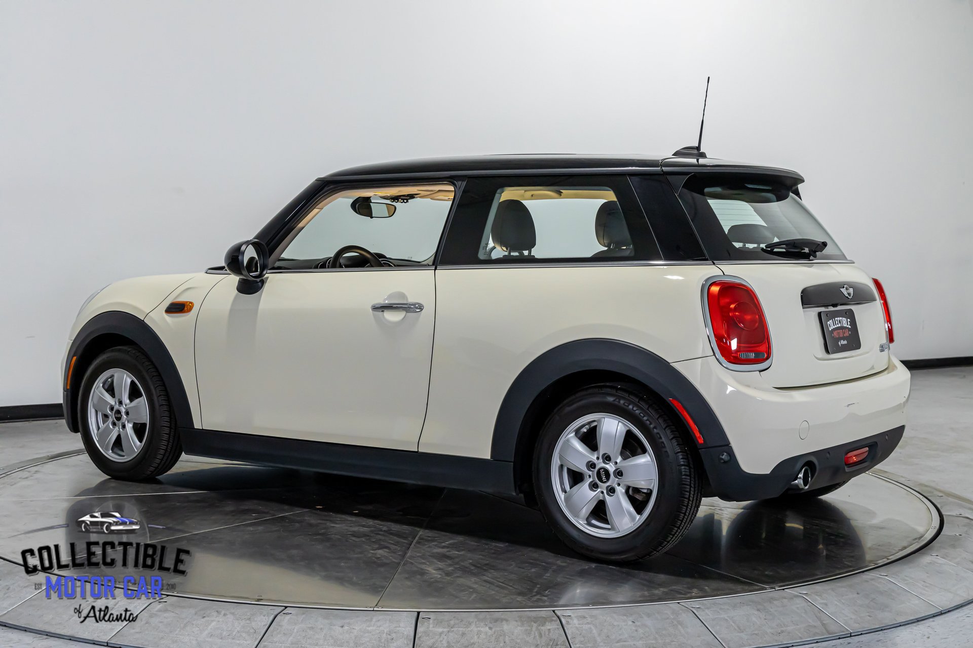 Used 2018 MINI Cooper 2-Door Hardtop image 7