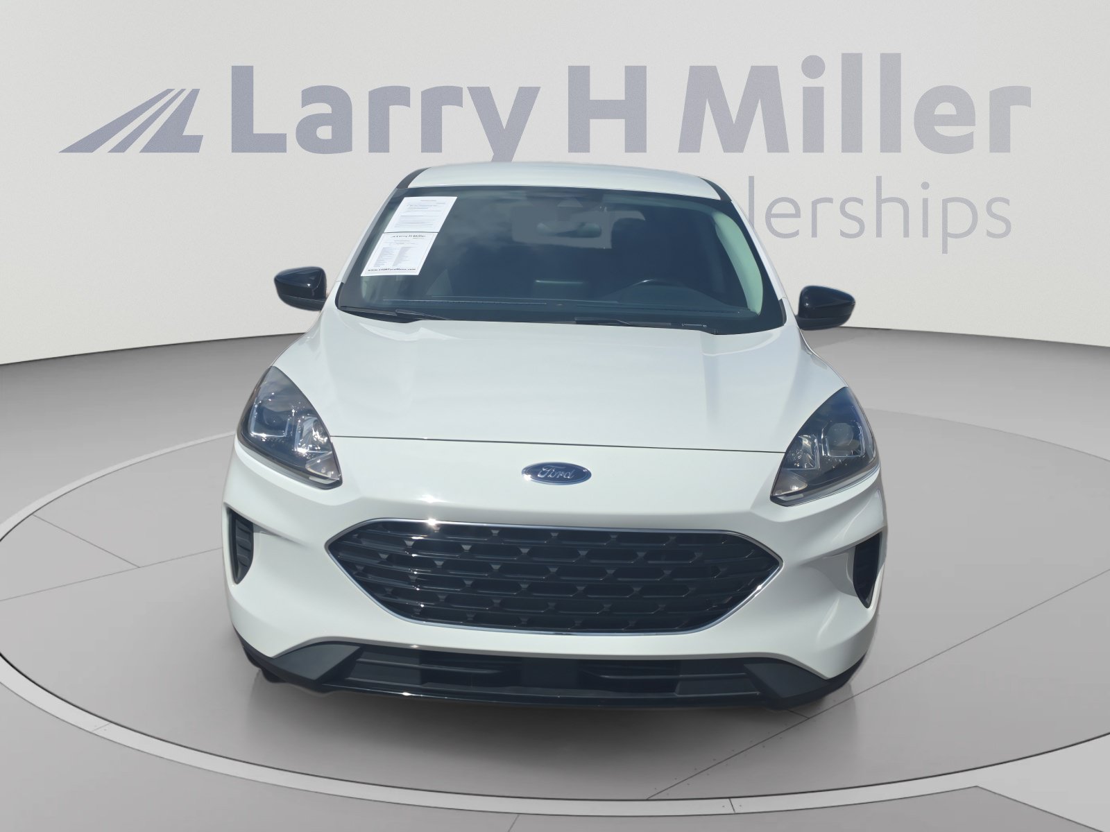 Used 2022 Ford Escape SE w/ SE Sport Appearance Package FWD image 8