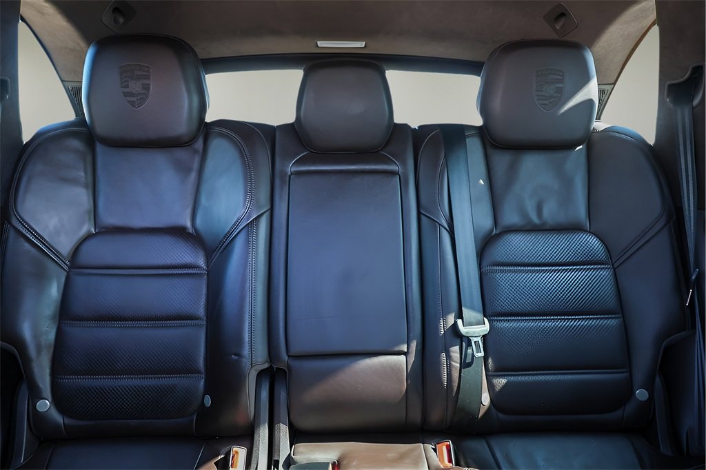Used 2014 Porsche Cayenne Turbo S image 33