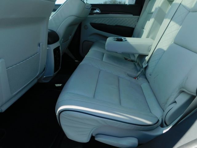 Used 2017 Jeep Grand Cherokee Summit AWD/4WD image 26
