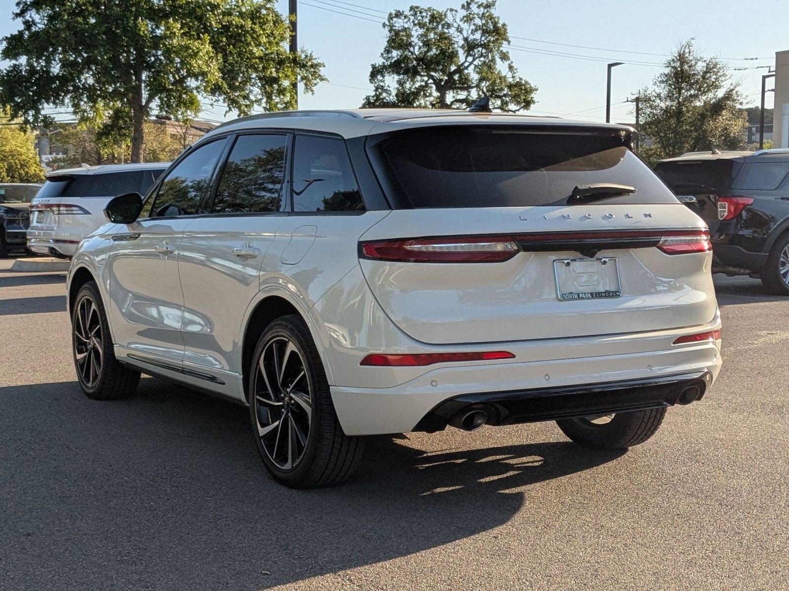 Used 2024 Lincoln Corsair Grand Touring image 5