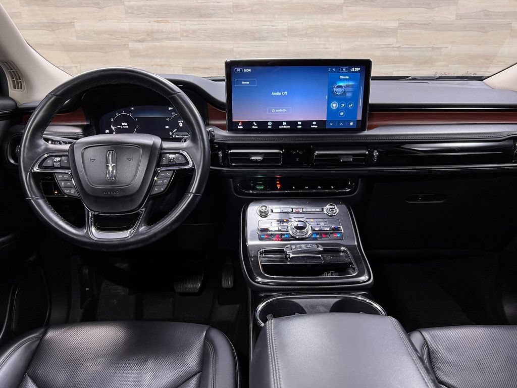 Used 2022 Lincoln Nautilus Reserve w/ Equipment Group 201A AWD/4WD image 2