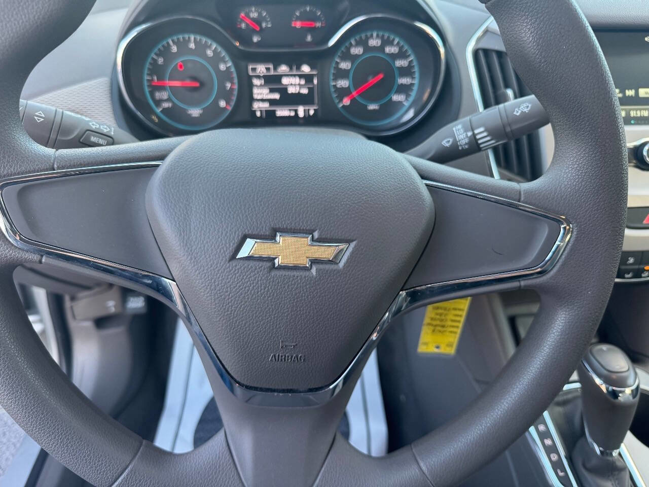 Used 2018 Chevrolet Cruze LS image 9