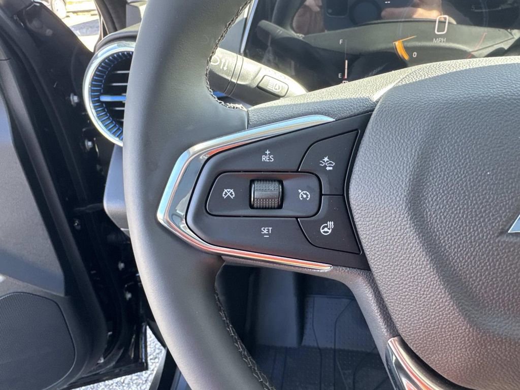 New 2026 Chevrolet Trax LT w/ Sunroof Package image 24