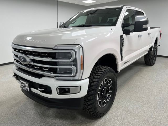 Used 2023 Ford F350 Platinum AWD/4WD image 4