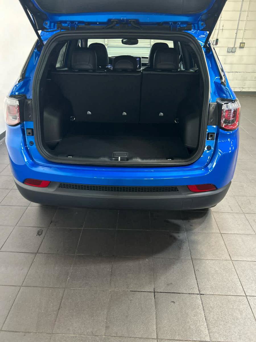 New 2026 Jeep Compass Latitude AWD/4WD image 10