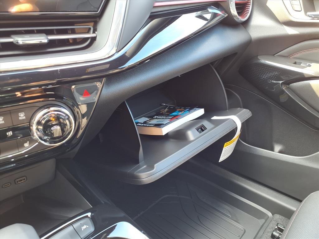 New 2026 Chevrolet Trax RS w/ Sunroof Package image 7