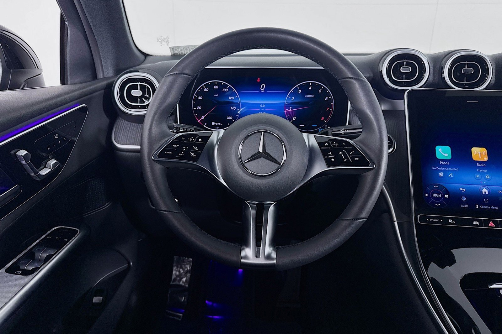 Certified 2025 Mercedes-Benz GLC 300 image 6