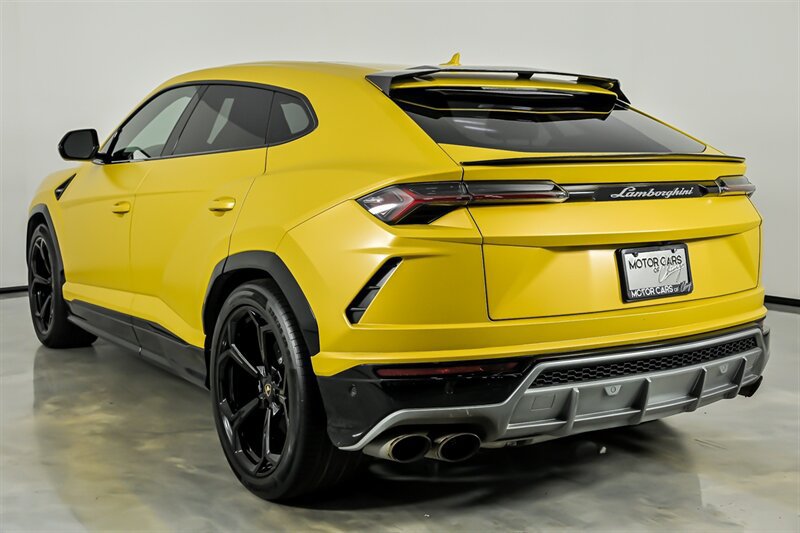 Used 2019 Lamborghini Urus AWD/4WD image 7